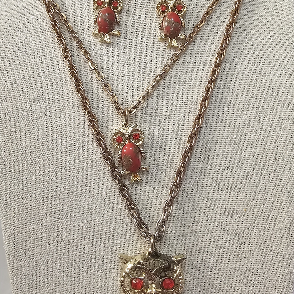 Owl Pendant and Earring Set in Gold and Red